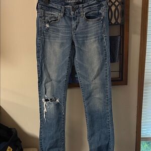 American Eagle Women’s Blue Distressed Jeans Size 4 Skinny Kick